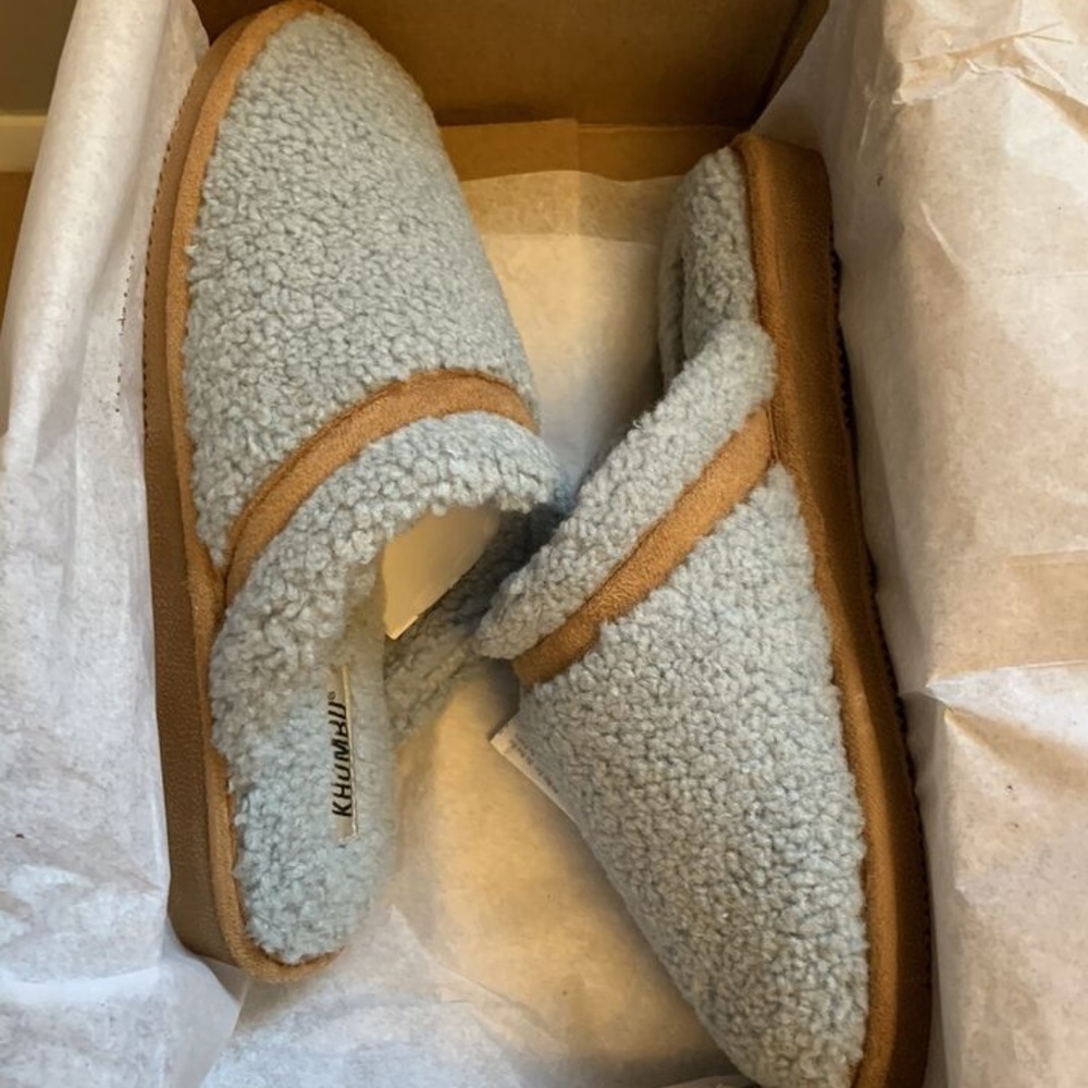 KHOMBU Cozy Faux Fur Slippers Dede BLUE 9 NIB